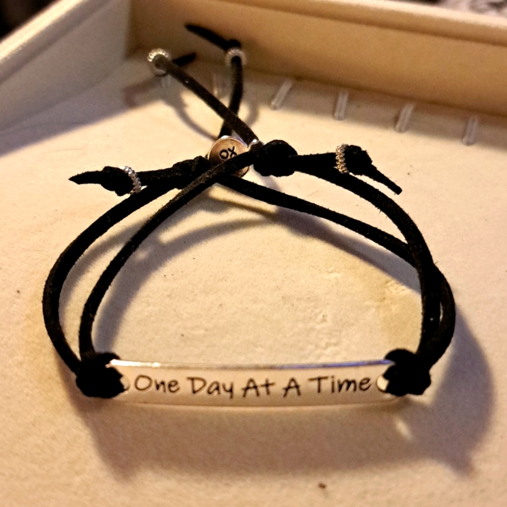 ☆Price Drop☆ Positive thinking bracelet